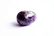 Natural Amethyst Jade Yoni Egg - The Glass Dildo @ theglassdildo.co.uk