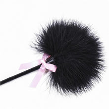 The Bird Feather Clit Tickler - The Glass Dildo @ theglassdildo.co.uk